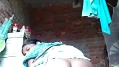 Today Exclusive- Desi Bhabhi Showing Her Ass And Pussy On Video Call Part 2