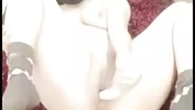 Desi asshole farts as the slut sticks big XXX pecker deep into it