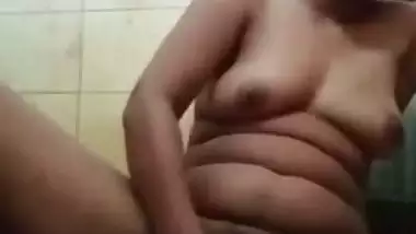 Barishal BD girl pussy fingering selfie