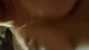 Sexy Desi woman with natural tits could be a good porn actress