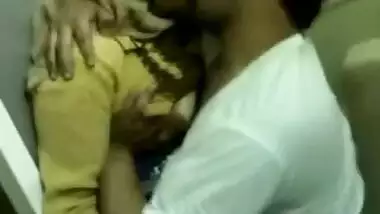 Desi Bhaiyya ke samne BHABHI ki chudayi BIG BOOBS HIJAB PAKI MUSLIM CUCKOLD
