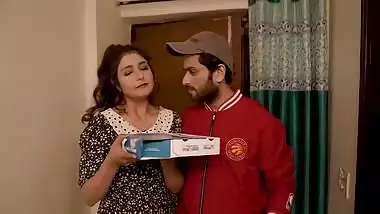 Lene Ke Dene (2021) UNRATED 720p HEVC HDRip WOOW Originals Hindi Short Film