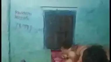 Caught as Indian village wife gets sex with brother-in-law, Desi mms video