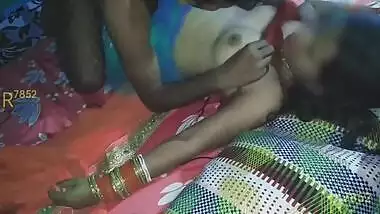 Bhabhi Ke Boyfriend Ne Pahle Bhabhi Ki Saree Kholi Phir Blouse Or Bra Khol Kar Bhabhi Ne Dudh Pilaya With Hindi Talk
