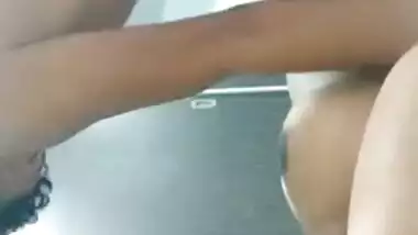 Desi slut is humped by XXX lover in bed and gets by MMS hunter