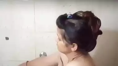Hindi mom bathing caught by horny son to have incest sex