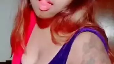 Joyful Desi chick in XXX sari provocatively moves her dazzling body