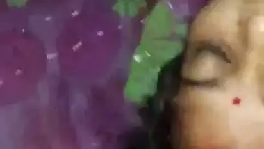 Desi lady sucks dick in the blowjob MMS