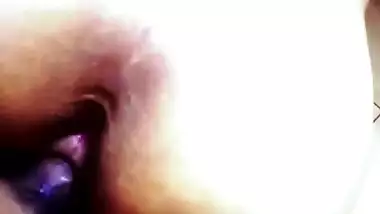 Horny couple records their bathing MMS in Indian sex video