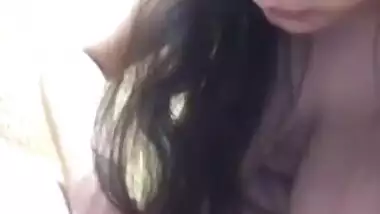 Desi cute girl fing her pussy