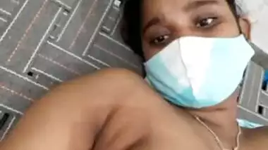 Desi aunty showing her boobs and pussy