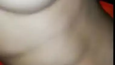 Desi whore rides lover's XXX prick with her hairy pussy in MMS video