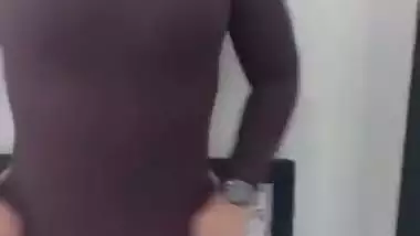 Clothing Store Milf Seduced by Rizz Guy and Fingering Her in the Backroom