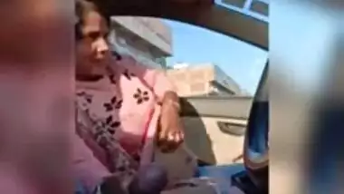 Sexy Punjabi aunty didnt stop doing HANDJOB even after he cums in the public area