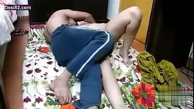 indian babe soniya enjoyed with her Boss in hotal Full sex video