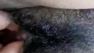 Dehati girl hairy pussy show in jungle