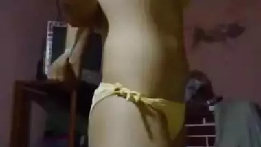 Awesome Desi girl wants people to help choose an outfit in the porn video