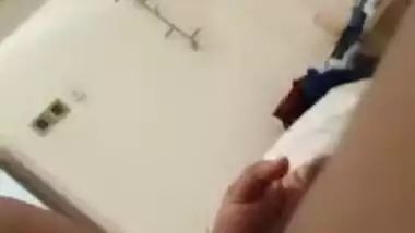 Desi chick gives a XXX blowjob for home collection but becomes MMS