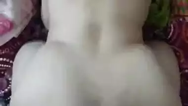 Paki female moves XXX rear towards sex stick till it sprays chudai cum
