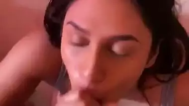 Indian Hot And Sexy College Babe Nicely Blowjob Her Lover Dick Part 2