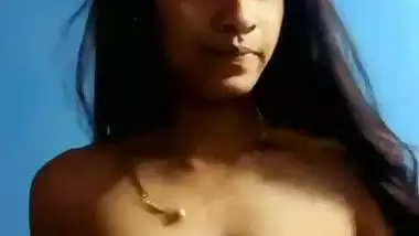 Super tits Indian girl nude videos shared online