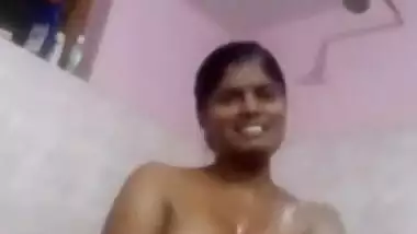 Today Exclusive- Sexy Mallu Girl Record Bathing Clip Part 1