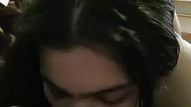 Cute girl sucking dick and balls of boyfriend viral MMS