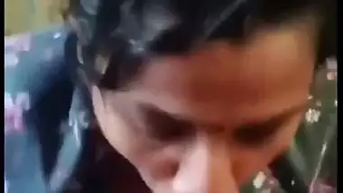 Madurai lady hot Tamil sex video of sucking multiple dicks