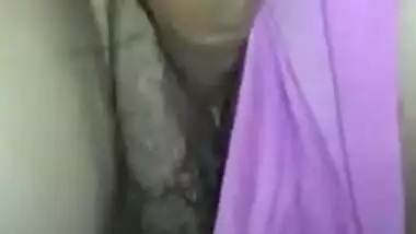 Man begins sex with Desi wife by thrusting fingers into hairy XXX twat