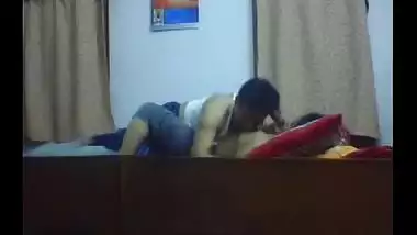 Indian sex videos clip of busty aunty fucked by hubby’s friend on cam