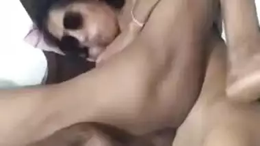 MMS clip of Desi with sunglasses whose mouth is fucked by XXX man