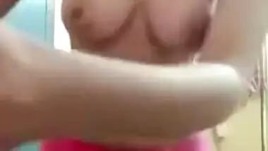 Exclusive- Cute Look Desi Girl Strip Her Cloths And Showing Her Boobs And Pussy