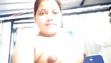 Chubby Paki girl with perky XXX tits films chudai video for her man