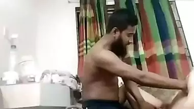 Bhabhi pussy licking by house owner viral FSI sex