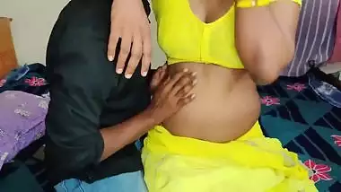 Fucking Indian Desi in hot yellow saree (part-1)