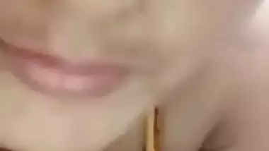 Desi milf shows her nude body during video call sex