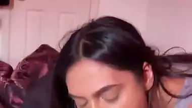 Hot and sexy babe from Delhi gives an Indian blowjob