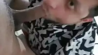 A Dhaka guy sucks his friend’s dick in a gay sex video
