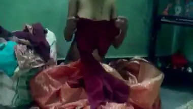 Tamil aunty removing blouse