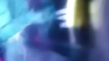 My horny aunt’s desi outdoor sex video with her lover