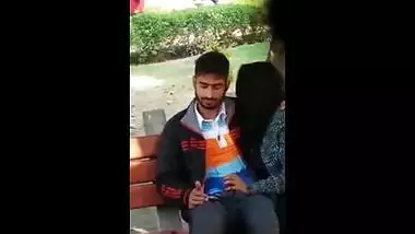 Bengaluru couple outdoor blowjob mms scandal leaked