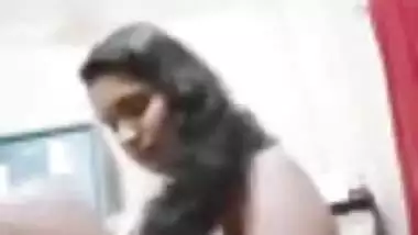 Desi Girl Showing Boobs
