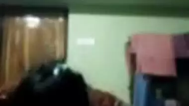 Desi couple makes XXX thing on the bed and have MMS video