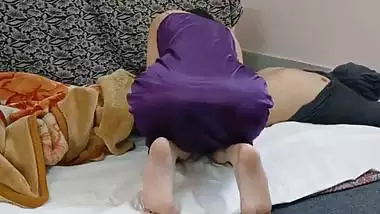 Pyasi Bhabhi Ne Kia Pati Ke Dost Ke Sath Sex Full Hindi Video