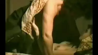 Mumbai based NRI girl hard fucked by lover when she alone in home