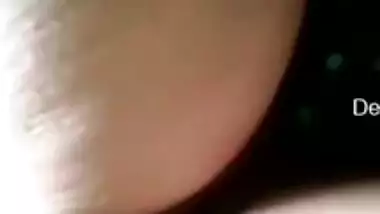 Man likes it when stepbrother's Desi wife sends porn videos to him
