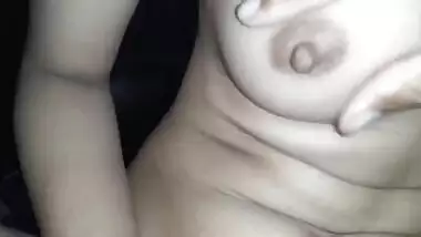 Oral XXX sex given by Desi wife is followed by cock-riding gonzo