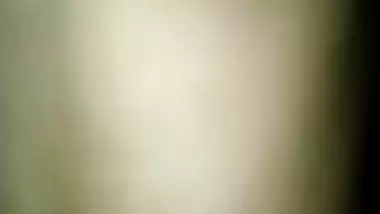 Whore sits with spread XXX legs but Indian boy films a close-up sex video