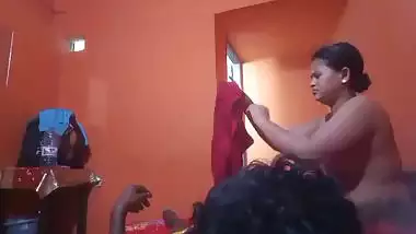 Local OYO room booking for sex affair bhabhi by lover