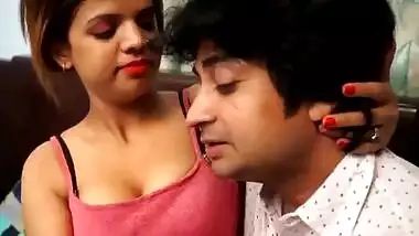 Desi punjabi sizzling hot kissing and sex video with her neighbor lover